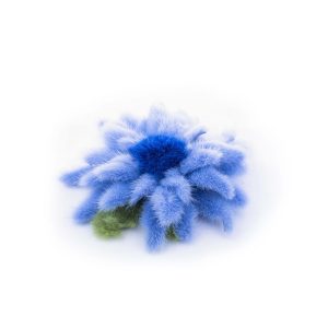 Spilla a fiore in visone azzurro denim