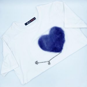t-shirt con cuore viola