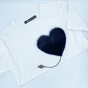 t-shirt con cuore blu